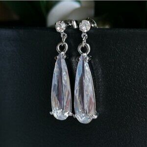 Silver cz teardrop dangle stud earrings 🆕